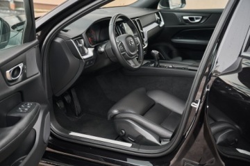 Volvo V60 II  Kombi 2.0 D3 150KM 2020 PIĘKNE V60 MOMENTUM PRO __ KUBEŁKOWE FOTELE, zdjęcie 22