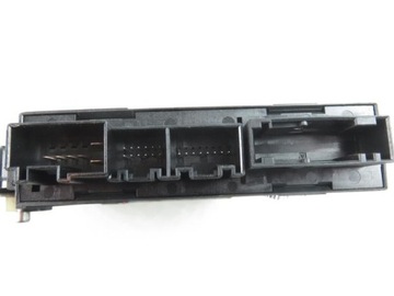 MOTOREK OKNO PRAVÝ ZADNÍ SEAT EXEO 8E0959802E