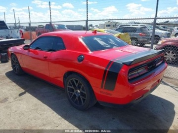Dodge Challenger III 2016 Dodge Challenger Scat Pack 2016 6.4l 6.4 Benzyna 485KM, zdjęcie 4