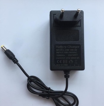 PIŁA ŁAŃCUCHOWA AKUMULATOROWA PILARKA MINI DO GAŁĘZI 21V 2 AKU 500W 4+6CALI