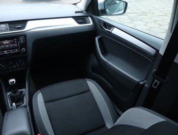 Skoda Rapid II Liftback Facelifting 1.0 TSI 95KM 2018 Skoda Rapid Spaceback 1.0 TSI, Salon Polska, zdjęcie 7