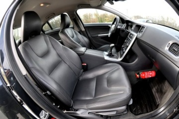 Volvo S60 II Sedan Facelifting 2.0 D4 DRIVE-E 181KM 2014 Volvo S60 2.0 D4 Lift Led FULL OPCJA Skóra Navi, zdjęcie 10