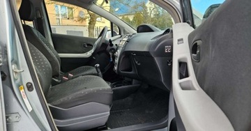 Toyota Yaris II Hatchback 5d 1.3 i VVT-i 86KM 2007 Toyota Yaris 1.3 87ps.Benzyna Klima Drugi Komplet Kol Model 2008 1.3 87KM, zdjęcie 14