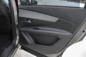 Peugeot 5008 II Crossover 2.0 BlueHDI 180KM 2018 Peugeot 5008 PEUGEOT 5008 GT 2.0HDI 180KM 7-OSOB LED Panorama Kamery Gwara, zdjęcie 29