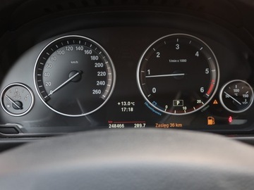 BMW Seria 5 F10-F11 Limuzyna 525d 218KM 2011 BMW 5 525d xDrive, 214 KM, 4X4, Automat, Skóra, zdjęcie 10