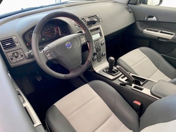 Volvo C30 Hatchback 3d 1.6 D DRIVe 109KM 2008 Volvo C30 https:youtu.bev1s6yTw2U9c 1.6 Diesel 110KM, zdjęcie 14