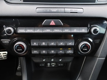 Kia Sportage IV SUV 1.7 CRDi 141KM 2018 Kia Sportage 1.7 CRDi, Salon Polska, Automat, zdjęcie 15