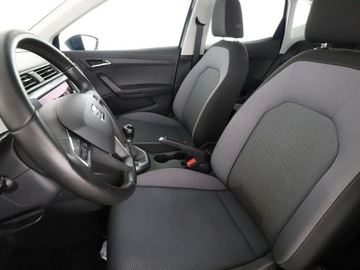 Seat Arona Crossover 1.0 EcoTSI 95KM 2019 Seat Arona navigacja klimatyzacja czujniki, zdjęcie 12