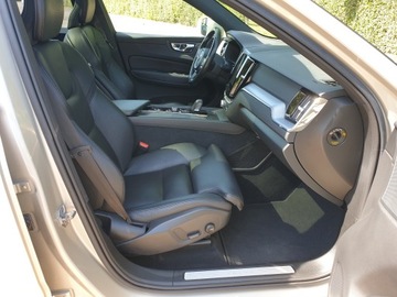 Volvo XC60 II 2019 VOLVO XC60 MR2020 4x4 AUT, PANORAMA, virtual cockpit, sport fotel, KAMERA, zdjęcie 16