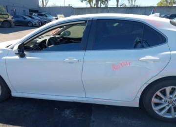 Toyota Camry IX 2023 Toyota Camry LE, od ubezpieczalni 2.5 Benzyna 203KM, zdjęcie 3