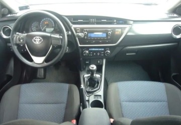 Toyota Auris II Touring Sports D-4D 90 90KM 2013 Toyota Auris Toyota Auris 1.4 D-4D Active 1.4 Diesel 90KM, zdjęcie 14