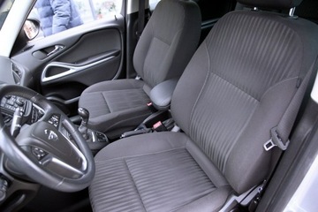 Opel Zafira C Tourer 1.4 Turbo ECOTEC 140KM 2014 Opel Zafira BiXenon|2x Park|6 Bieg| Navi|7 Foteli, zdjęcie 13