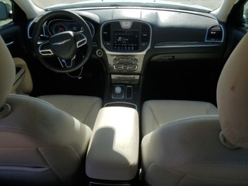 Chrysler 300C II 2022 Chrysler 300 CHRYSLER 300 TOURING 2022 3.6 Benzyna 292KM, zdjęcie 7