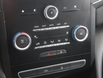 Renault Megane IV Hatchback 5d 1.2 Energy TCe 100KM 2018 Renault Megane 1.2 TCe, Navi, Klima, Klimatronic, zdjęcie 11