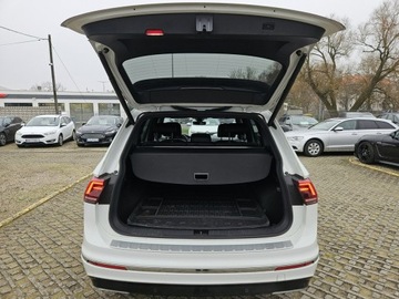 Volkswagen Tiguan II SUV 2.0 TDI SCR 240KM 2020 Volkswagen Tiguan 2,0 diesel 239KM 7 miejsc R-Line, zdjęcie 17