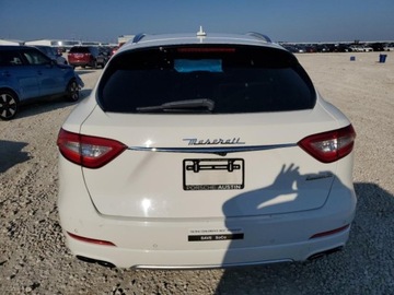 Maserati Levante 2017 Maserati Levante S Luxury 2017 3.0l 3.0 Benzyna 424KM, zdjęcie 2