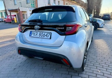Toyota 2023 Toyota Yaris 1.5i HYBRID Full led Navi Kamera 18.000 km 1.5 Benzyna, zdjęcie 19