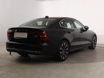 Volvo S60 III Sedan Facelifting 2.0 B4 197KM 2023 Volvo S60 B4, Salon Polska, Serwis ASO, Automat, zdjęcie 4