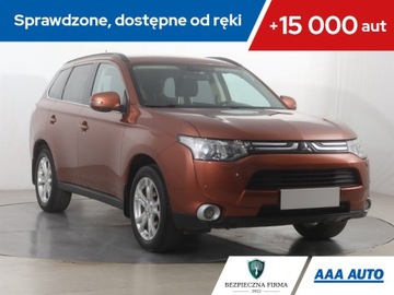 Mitsubishi Outlander III SUV 2.2 DOHC DI-D 150KM 2013 Mitsubishi Outlander 2.2 DI-D, Salon Polska, 4X4