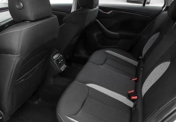 Skoda Kamiq Crossover Facelifting 1.0 TSI 115KM 2024 Skoda Kamiq 1.0 TSI 116KM Selection DSG Fotele Podgrzewane Kamera Cofania, zdjęcie 10