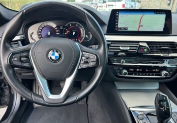 BMW Seria 5 G30-G31 Touring 520d 190KM 2018 BMW Seria 5 520d High Executive full led, panorama 2.0 Diesel 190KM, zdjęcie 12