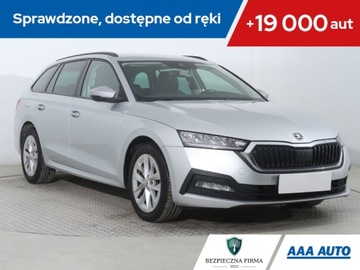 Skoda Octavia IV Kombi 2.0 TDI 150KM 2022 Skoda Octavia 2.0 TDI, Salon Polska
