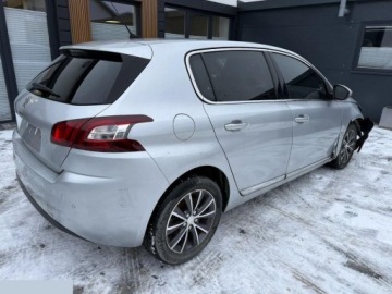 Peugeot 308 II Hatchback 5d 1.2 PureTech 130KM 2014 Peugeot 308 1.2 PureTech 130KM GPF EAT8 Stop&amp;Start Tech Edition 2014r, zdjęcie 7