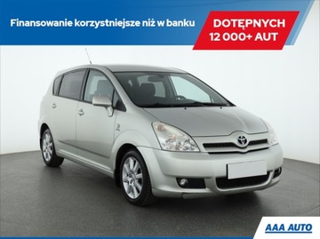 Toyota Corolla Verso E120 2.0 D-4D 116KM 2004