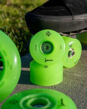 LUMINOUS GREEN APPLE GLOW 125MM ФЛУОРЕСЦЕНТНЫЕ КОЛЕСА ДЛЯ РОЛИКОВЫХ КОНЬКОВ