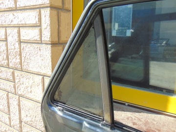 DVEŘE LEVÉ ZADNÍ MERCEDES ML W164 197