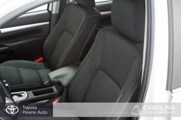 Toyota Hilux VIII Podwójna kabina Facelifting 2.8 D-4D 204KM 2021 Toyota Hilux 2.8 D-4D Double Cab SR5 4x4 aut Zabud, zdjęcie 13