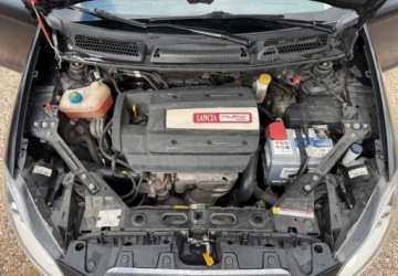 Lancia Delta III Hatchback 1.4 MultiAir 16V 140KM 2011 Lancia Delta Lancia Delta 1.4 Benzyna 140KM, zdjęcie 16