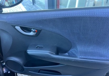 Honda Jazz III 1.2 i-VTEC 90KM 2011 Honda Jazz 1.2Benz.90KM Klima AluNowe Opony Kurtyny ESP Faktura Gwarancja, zdjęcie 8