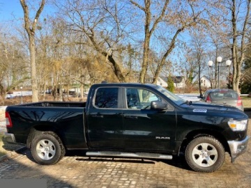 Dodge Ram V 2019 Dodge RAM 5.7 Benzyna 390KM 4x4 2019r Homologacja ciężarowa, zdjęcie 5