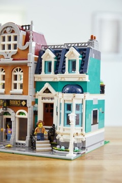 LEGO — CREATOR EXPERT — КНИЖНЫЙ МАГАЗИН — 10270