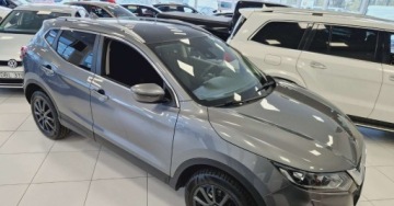 Nissan Qashqai II Crossover Facelifting 1.6 DiG-T 163KM 2018 Nissan Qashqai 1.6 DIG-T 163KM Panoramadach Kamera cofania 1.6 Benzyna, zdjęcie 19