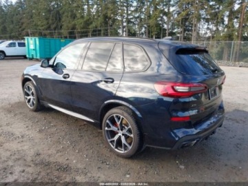 BMW X5 G05 2023 BMW X5 M50i 2023 4.4 Benzyna 523KM, zdjęcie 3