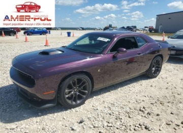 Dodge Challenger III 2021 Dodge Challenger RT Scat Pack 2021 6.4l 6.4 Benzyna 485KM