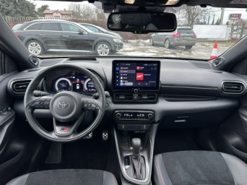 Toyota Yaris IV Hatchback Facelifting 1.5 Hybrid Dynamic Force 130KM 2025 Toyota Yaris Hybrya GR SPORT+VIP SKYVIEW/Salon PL/, zdjęcie 16