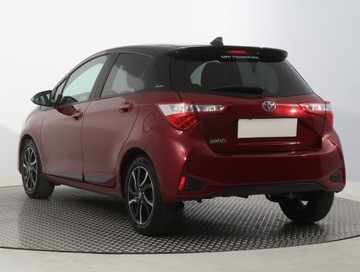 Toyota Yaris III Hatchback 5d Facelifting 2017 1.5 Dual VVT-iE 111KM 2018 Toyota Yaris 1.5 Dual VVT-i, Salon Polska, zdjęcie 3