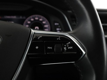 Audi A6 C8 Avant 2.0 40 TDI 204KM 2019 Audi A6 Avant mHEV Matrix LED skóra/alcantara, zdjęcie 31