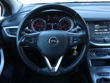 Opel Astra J GTC 1.6 CDTI Ecotec 110KM 2018 Opel Astra 1.6 CDTI, Salon Polska, Serwis ASO, zdjęcie 20