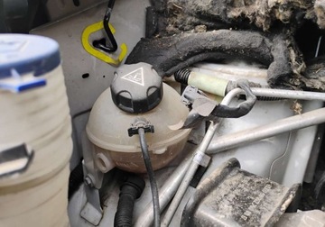 Citroen Berlingo II Combi Facelifting 1.6 HDI 90KM 2014 Citroen Berlingo 2014r, Salonowy, 1.6 HDI. Lekko uszkodzony tyl. Jezdzi. V, zdjęcie 20