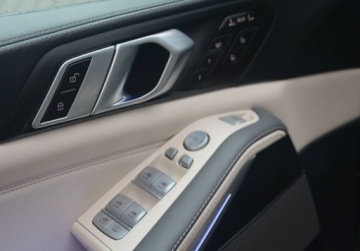 BMW X7 SUV M 4.0 M50i 530KM 2022 BMW X7 m60i xDrive Dealer BMW Bonkowscy 4.4 Benzyna 530KM, zdjęcie 10