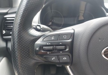 Kia Stonic Crossover 1.0 T-GDI 120KM 2019 Kia Stonic Climatronic Navi Kamera Szyberdach Tempomat Alu17 Dealer Kia, zdjęcie 28