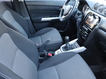 Suzuki Vitara III SUV 1.6 VVT 120KM 2015 Suzuki Vitara 1.6 VVT, Salon Polska, zdjęcie 8