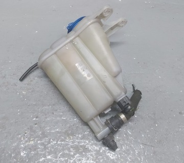 AUDI A4 B8 A5 Q5 8R NÁDOBKA VYROVNÁVACÍ 2.0TDI