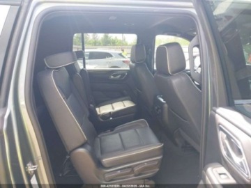 Chevrolet Suburban GMT900 2023 Chevrolet Suburban 2023r., 5.3L 5.3 Benzyna 355KM, zdjęcie 7