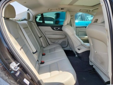 Volvo S60 III Sedan 2.0 T5 250KM 2020 Volvo S60 T5 Momentum 2020 2.0l 2.0 Benzyna 250KM, zdjęcie 10