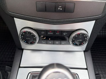 Mercedes Klasa C W204 Kombi T204 2.2 220CDI BlueEfficiency 170KM 2009 Mercedes C 220 2.2 CDI 170 KM Półskóry Duża, zdjęcie 24